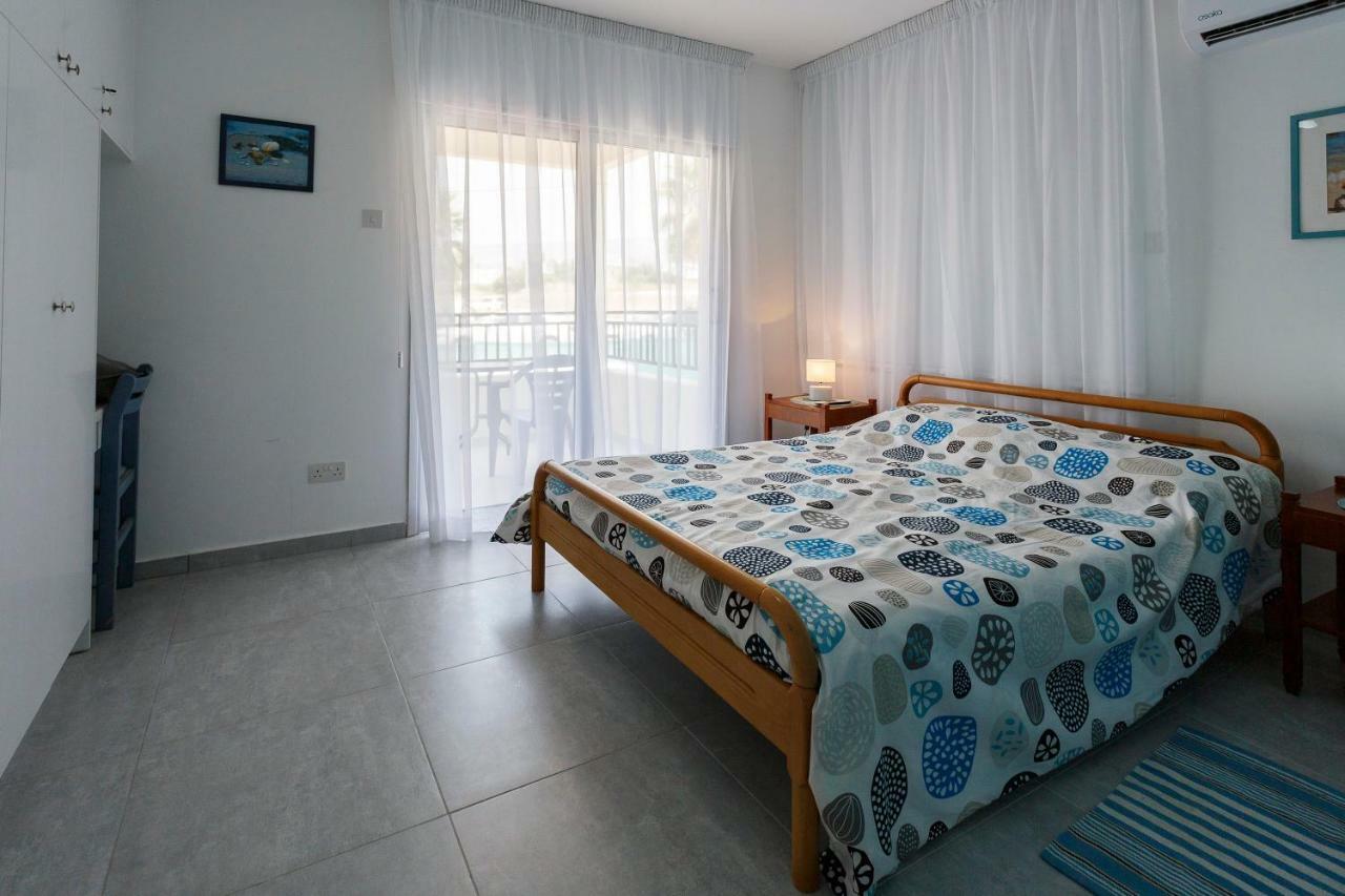 Coral Bay Sea Breeze Apartments - 3 Bedroom Apartment Pégeia Exteriör bild