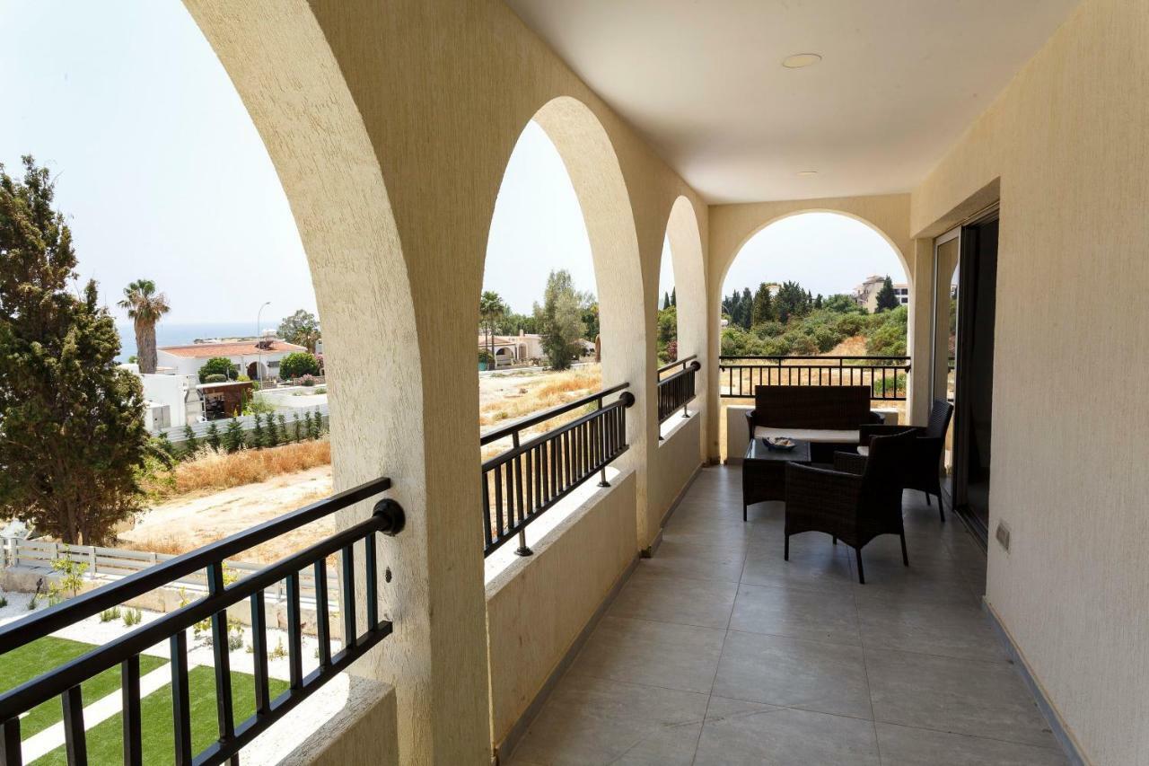 Coral Bay Sea Breeze Apartments - 3 Bedroom Apartment Pégeia Exteriör bild